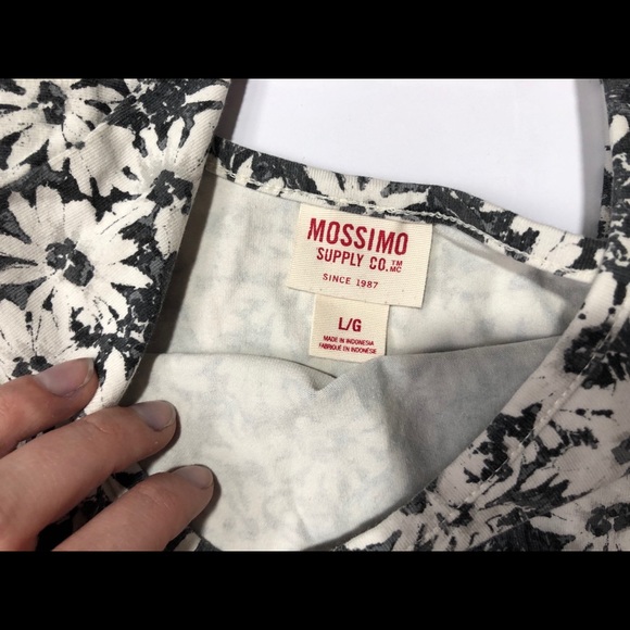 crop top - Picture 2 of 2